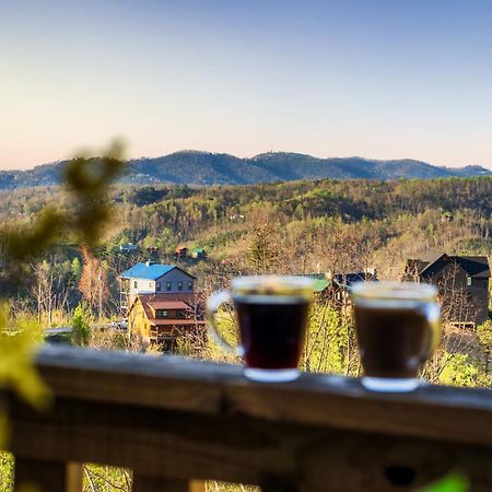 Mountainscape - Brand New Cabin W Views - Hottub - Firetable - Ps5 - Pooltable - 3 Pools Гатлинбург Экстерьер фото