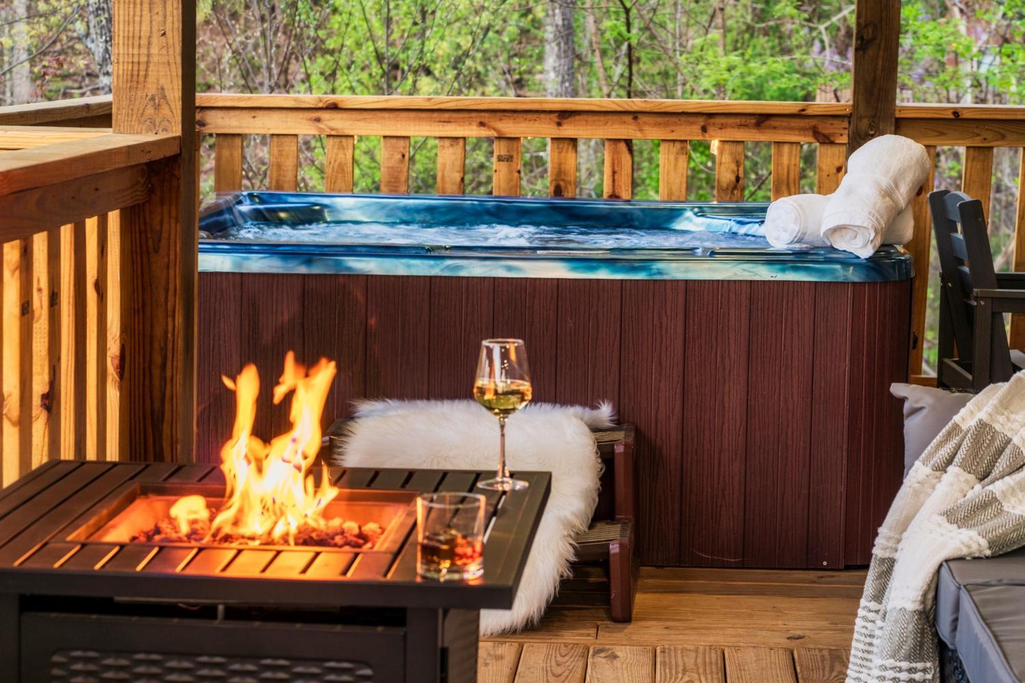 Mountainscape - Brand New Cabin W Views - Hottub - Firetable - Ps5 - Pooltable - 3 Pools Гатлинбург Экстерьер фото