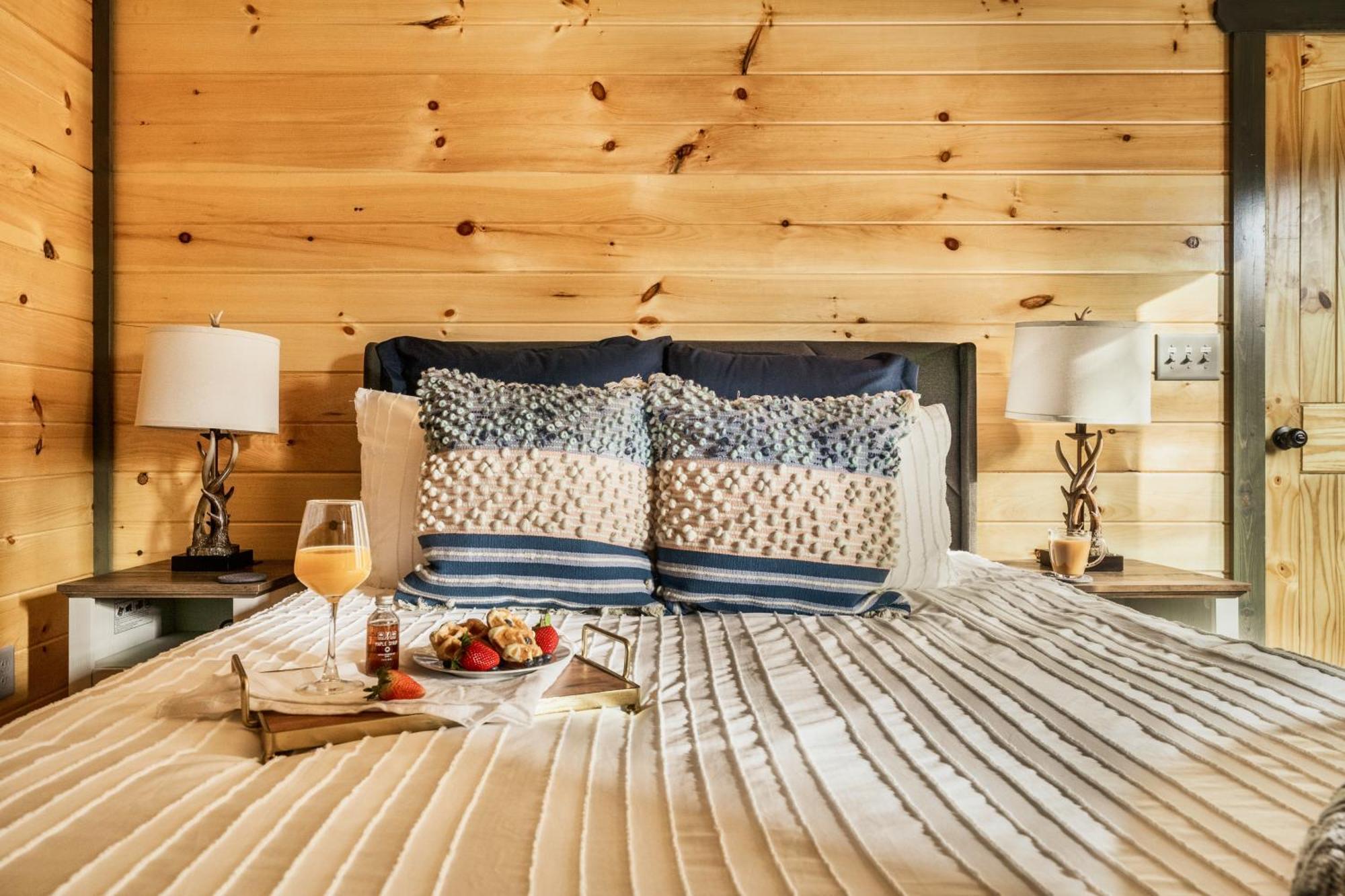 Mountainscape - Brand New Cabin W Views - Hottub - Firetable - Ps5 - Pooltable - 3 Pools Гатлинбург Экстерьер фото